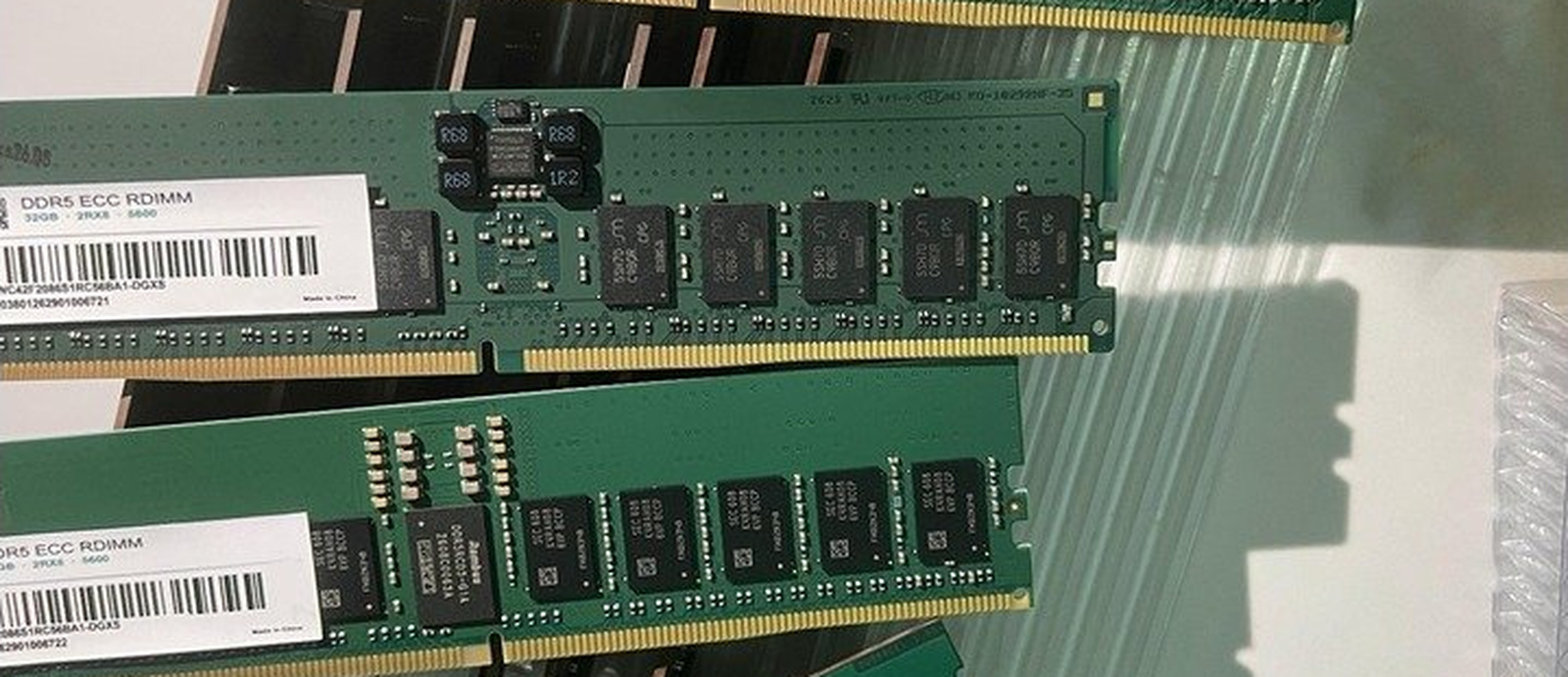 Memory ICs / DRAM